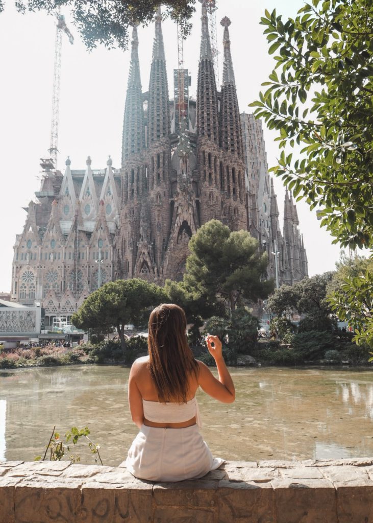Barcelona Travel Guide - Sagrada Familia | lifestyletraveler.co | IG: @lifestyletraveler.co