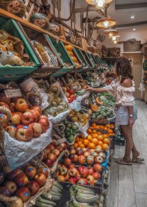 Karen shopping for veggies and fruits