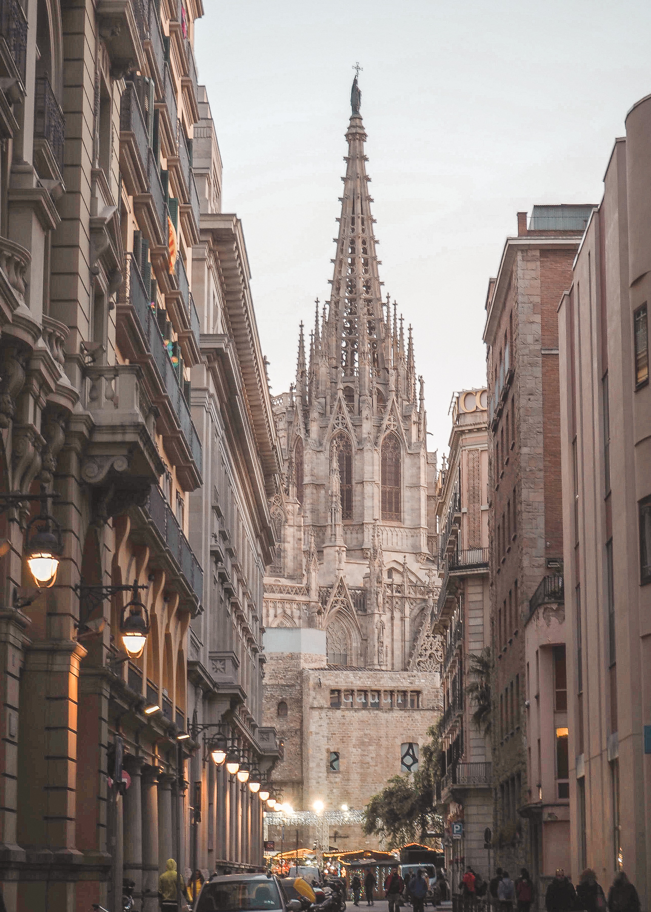 An Instagrammable Guide To Barcelona's Gothic Quarter | lifestyletraveler.co | IG: @lifestyletraveler.co