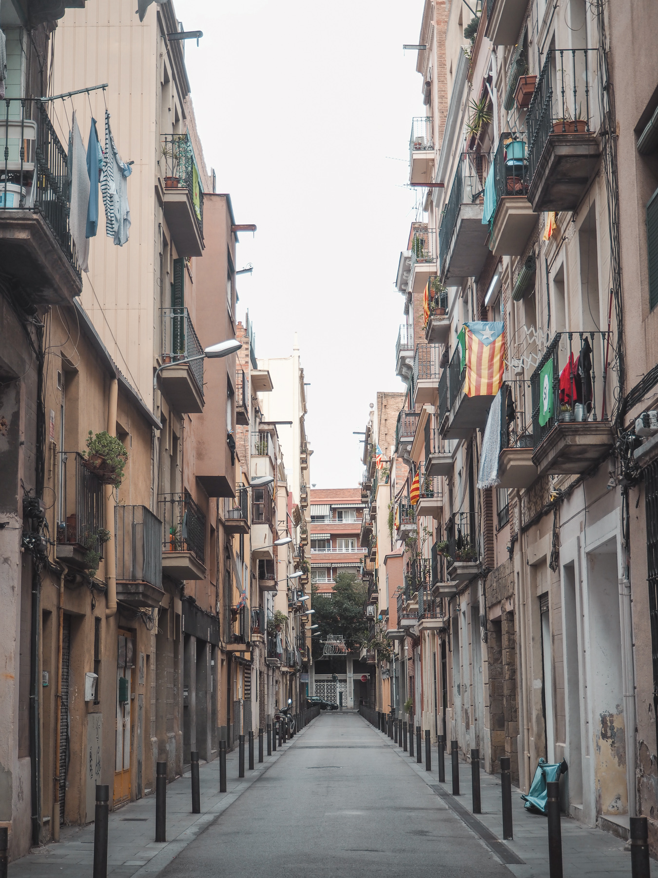 The Best Neighborhoods To Live In Barcelona For Young Professionals - www.lifestyletraveler.co | IG: @lifestyletraveler.co
