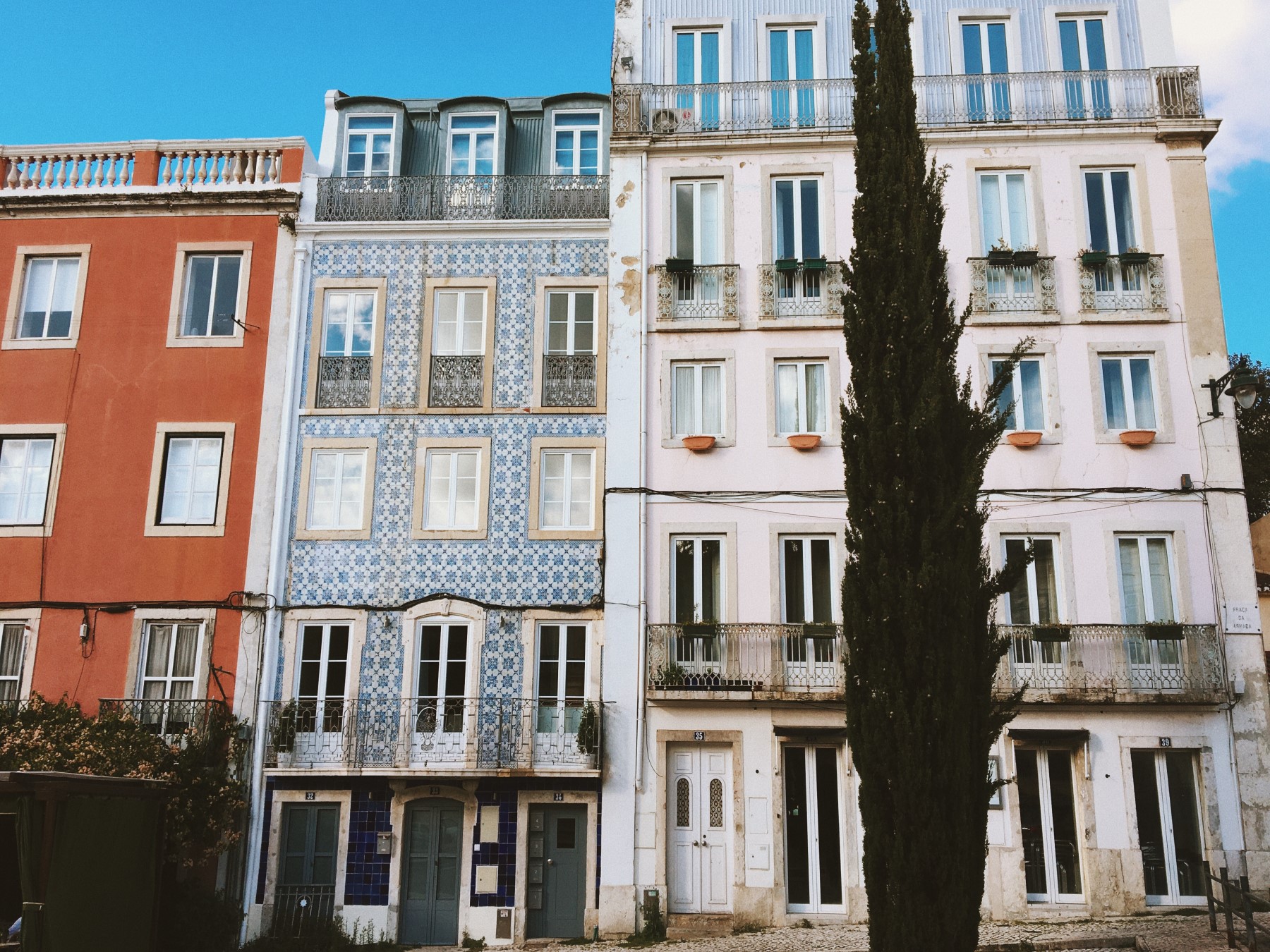 Living in Lisbon as a Digital Nomad | lifestyletraveler.co | IG: @lifestyletraveler.co